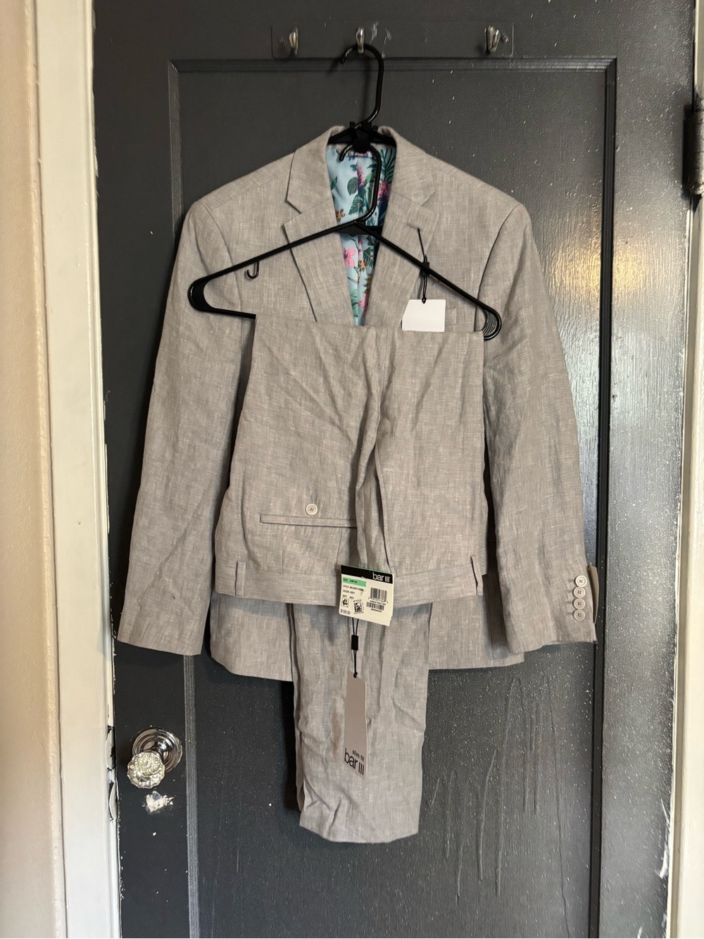 Bar III Light Gray Men's Two-Piece Suit with Floral Lining